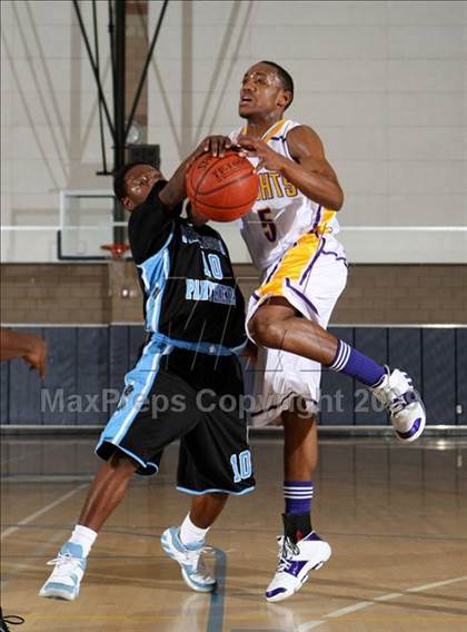 Thumbnail 2 in Lynwood vs. Precision (MLK Hoops Shootout) photogallery.