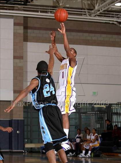 Thumbnail 2 in Lynwood vs. Precision (MLK Hoops Shootout) photogallery.