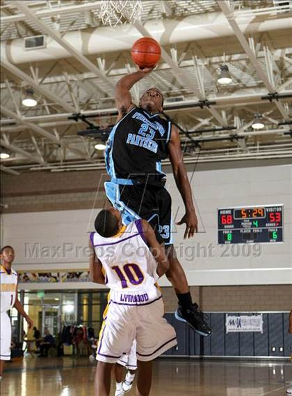 Thumbnail 3 in Lynwood vs. Precision (MLK Hoops Shootout) photogallery.