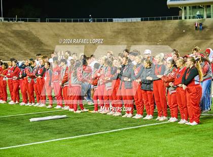 Thumbnail 3 in Columbus vs. Edna (UIL 3A D1 Football Semifinal) photogallery.