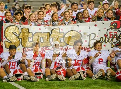 Thumbnail 1 in Columbus vs. Edna (UIL 3A D1 Football Semifinal) photogallery.
