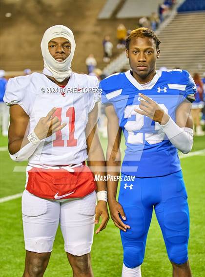 Thumbnail 3 in Columbus vs. Edna (UIL 3A D1 Football Semifinal) photogallery.