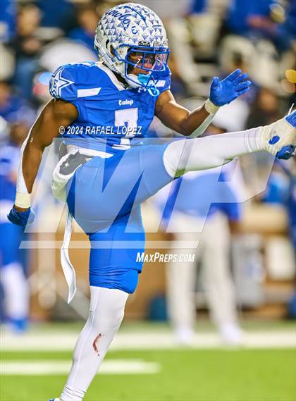 Thumbnail 3 in Columbus vs. Edna (UIL 3A D1 Football Semifinal) photogallery.