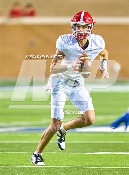 Thumbnail 2 in Columbus vs. Edna (UIL 3A D1 Football Semifinal) photogallery.