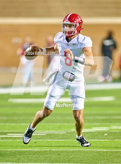 Thumbnail 1 in Columbus vs. Edna (UIL 3A D1 Football Semifinal) photogallery.