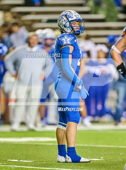 Thumbnail 1 in Columbus vs. Edna (UIL 3A D1 Football Semifinal) photogallery.