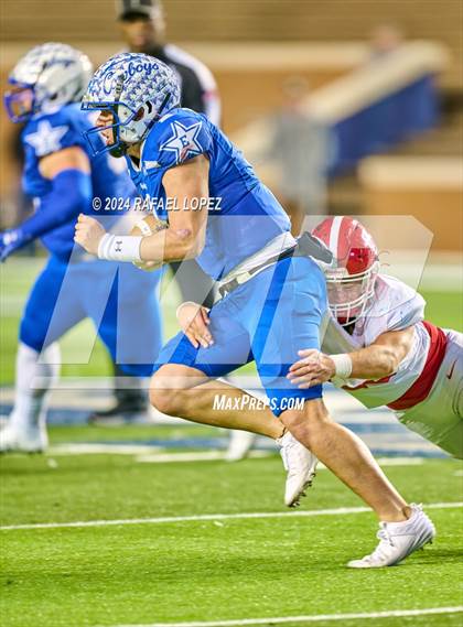Thumbnail 3 in Columbus vs. Edna (UIL 3A D1 Football Semifinal) photogallery.