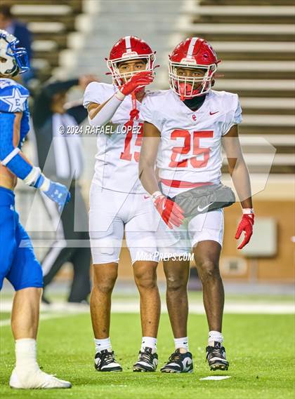 Thumbnail 3 in Columbus vs. Edna (UIL 3A D1 Football Semifinal) photogallery.