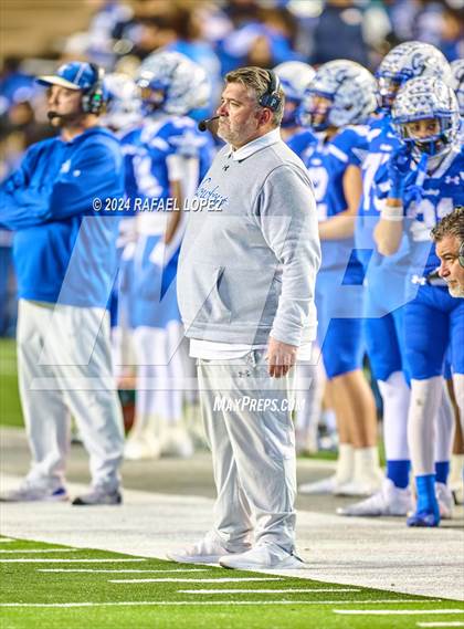 Thumbnail 3 in Columbus vs. Edna (UIL 3A D1 Football Semifinal) photogallery.
