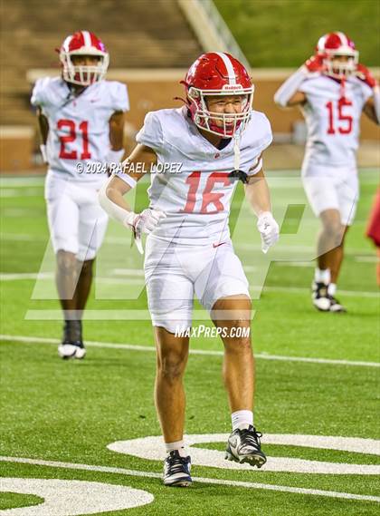 Thumbnail 2 in Columbus vs. Edna (UIL 3A D1 Football Semifinal) photogallery.