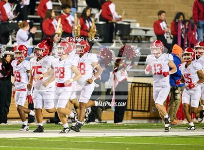 Thumbnail 2 in Columbus vs. Edna (UIL 3A D1 Football Semifinal) photogallery.