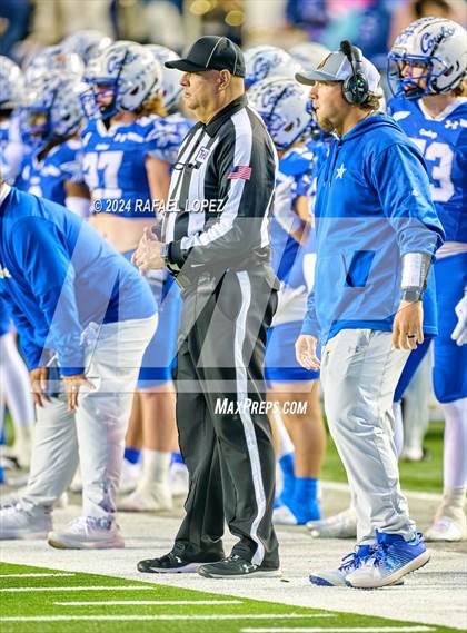 Thumbnail 1 in Columbus vs. Edna (UIL 3A D1 Football Semifinal) photogallery.