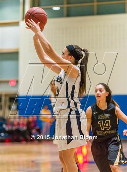 Thumbnail 1 in East Hartford @ Wethersfield photogallery.