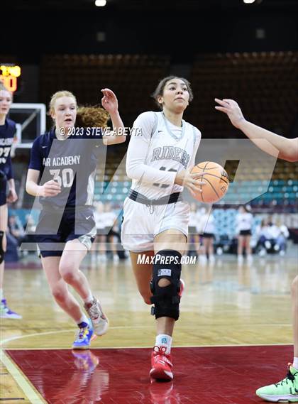 Thumbnail 3 in Air Academy vs. Roosevelt (CHSAA 5A Great 8) photogallery.