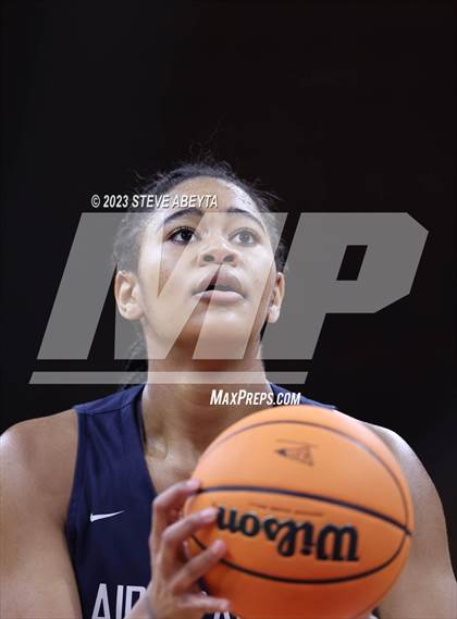 Thumbnail 1 in Air Academy vs. Roosevelt (CHSAA 5A Great 8) photogallery.