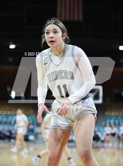 Thumbnail 1 in Air Academy vs. Roosevelt (CHSAA 5A Great 8) photogallery.
