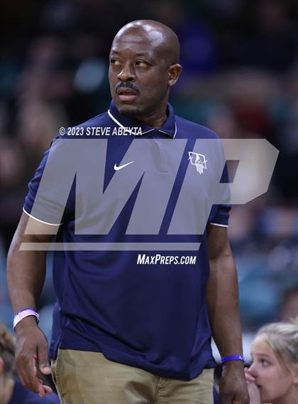 Thumbnail 1 in Air Academy vs. Roosevelt (CHSAA 5A Great 8) photogallery.
