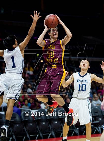 Thumbnail 3 in Simi Valley vs. San Gabriel Academy photogallery.