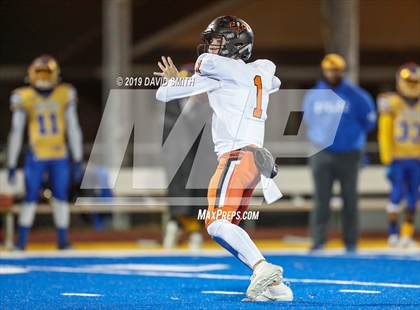 Thumbnail 1 in Platte County vs. Lincoln College Prep (MSHSAA District Championship) photogallery.