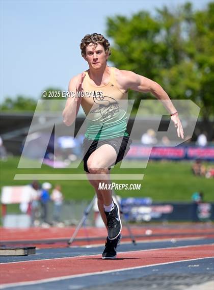 Thumbnail 3 in West Coast Relays photogallery.