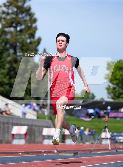 Thumbnail 1 in West Coast Relays photogallery.