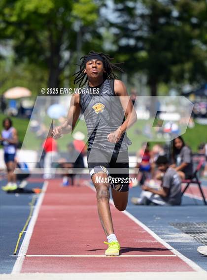 Thumbnail 2 in West Coast Relays photogallery.