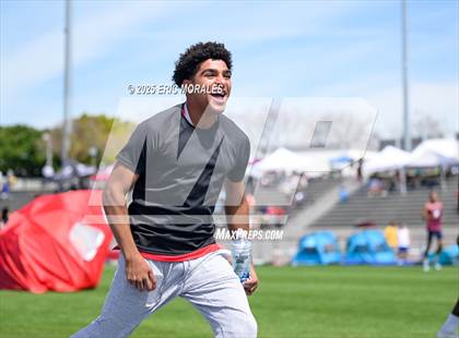 Thumbnail 1 in West Coast Relays photogallery.