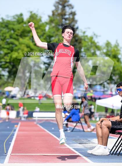 Thumbnail 2 in West Coast Relays photogallery.