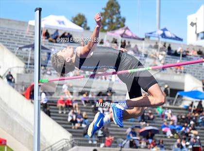 Thumbnail 1 in West Coast Relays photogallery.