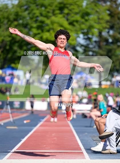 Thumbnail 2 in West Coast Relays photogallery.
