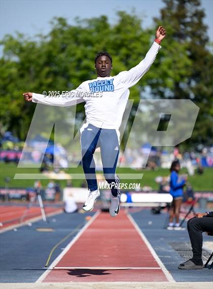 Thumbnail 2 in West Coast Relays photogallery.