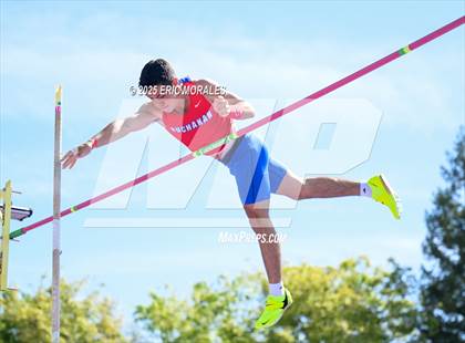 Thumbnail 2 in West Coast Relays photogallery.