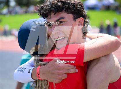 Thumbnail 3 in West Coast Relays photogallery.