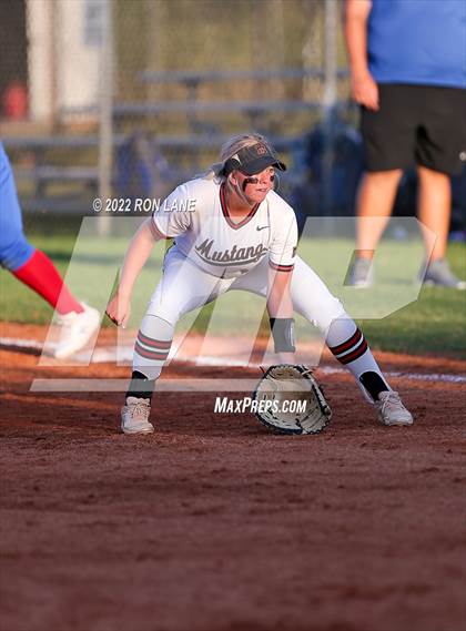 Thumbnail 2 in Moore @ Mustang photogallery.