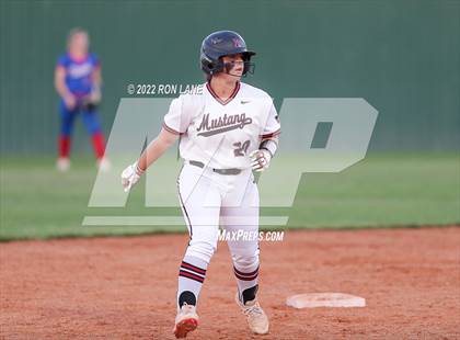 Thumbnail 2 in Moore @ Mustang photogallery.