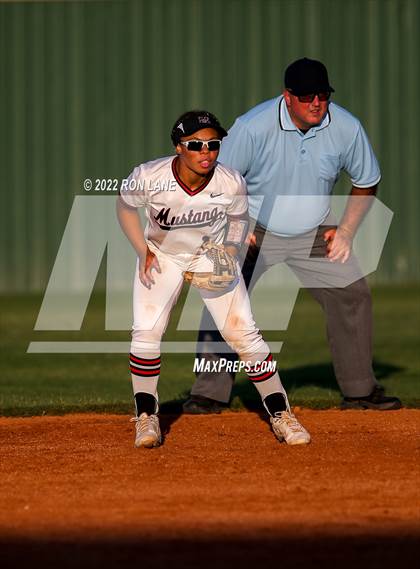 Thumbnail 3 in Moore @ Mustang photogallery.