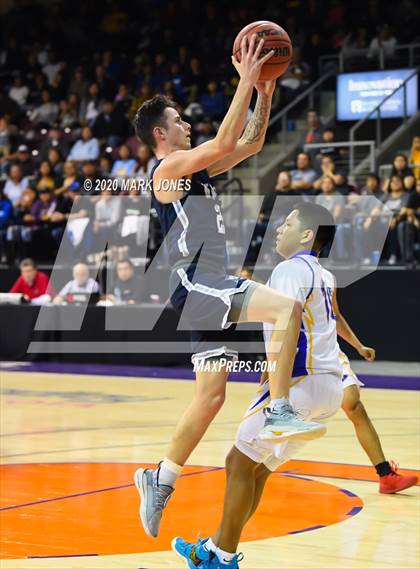 Thumbnail 3 in North Valley Christian Academy vs. Fort Thomas (AIA 1A Final) photogallery.