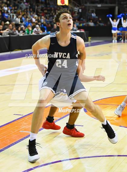 Thumbnail 3 in North Valley Christian Academy vs. Fort Thomas (AIA 1A Final) photogallery.
