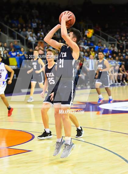 Thumbnail 3 in North Valley Christian Academy vs. Fort Thomas (AIA 1A Final) photogallery.