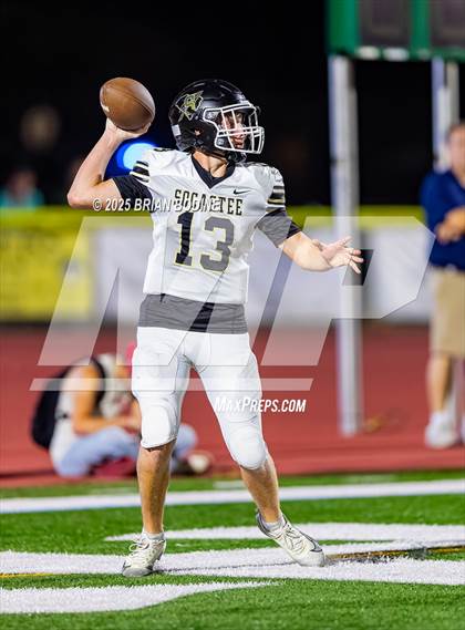 Thumbnail 3 in Socastee vs Aynor (CNB 2025 Kickoff Classic) photogallery.
