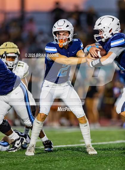 Thumbnail 2 in Socastee vs Aynor (CNB 2025 Kickoff Classic) photogallery.