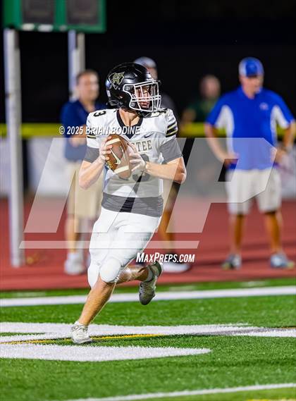 Thumbnail 1 in Socastee vs Aynor (CNB 2025 Kickoff Classic) photogallery.