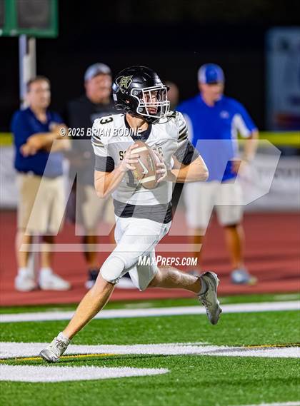 Thumbnail 3 in Socastee vs Aynor (CNB 2025 Kickoff Classic) photogallery.