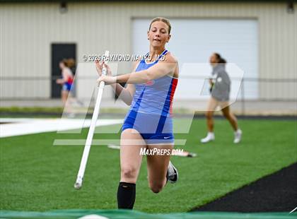 Thumbnail 2 in Yorktown Triangular (Pole Vault) photogallery.