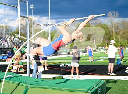 Thumbnail 1 in Yorktown Triangular (Pole Vault) photogallery.