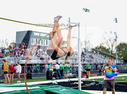 Thumbnail 1 in Yorktown Triangular (Pole Vault) photogallery.