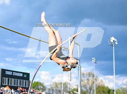 Thumbnail 1 in Yorktown Triangular (Pole Vault) photogallery.