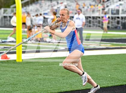 Thumbnail 1 in Yorktown Triangular (Pole Vault) photogallery.