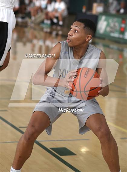 Thumbnail 1 in Deer Valley vs. Newark Memorial (Gauchos Holiday Hoops Classic) photogallery.