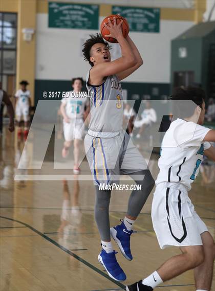 Thumbnail 2 in Deer Valley vs. Newark Memorial (Gauchos Holiday Hoops Classic) photogallery.